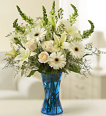 Tableside Sympathy Arrangement in White