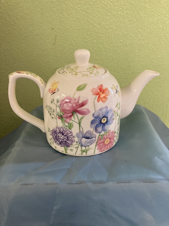 Garden Tea Pot
