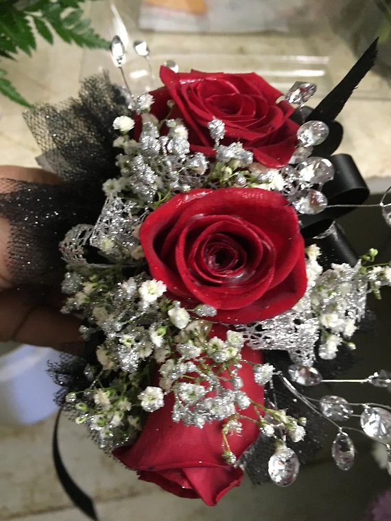 Deluxe Red Rose Corsage